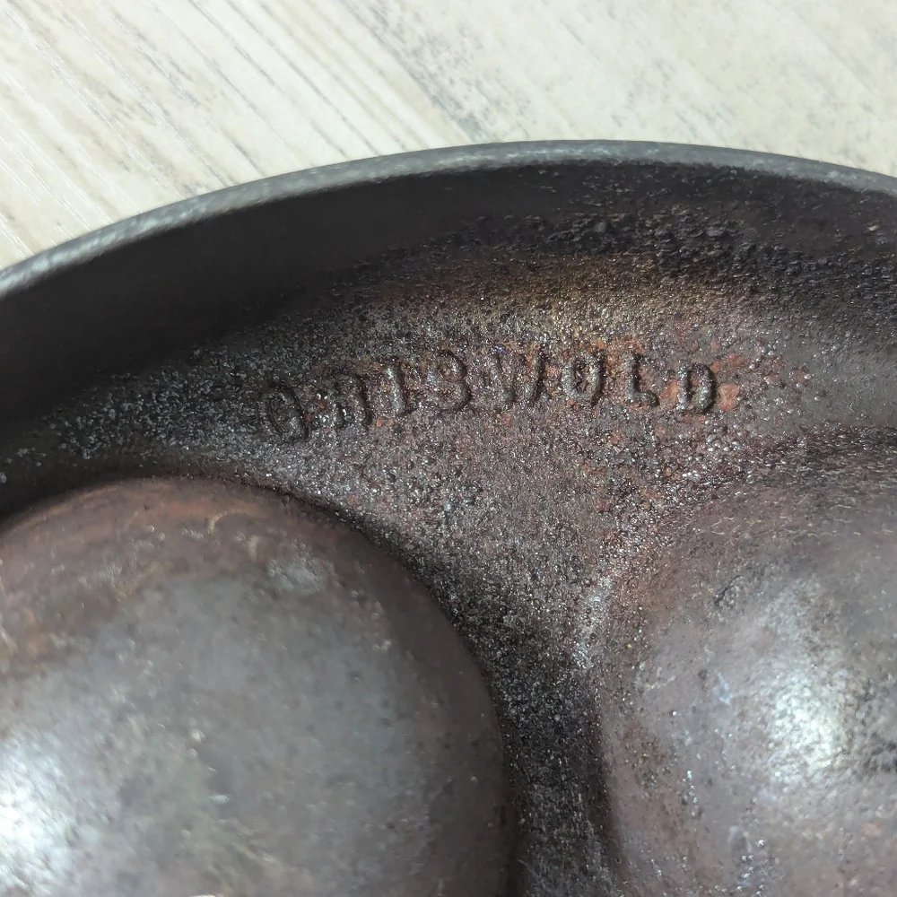 Vintage GRISWOLD Aebleskiver 962 Erie Pa